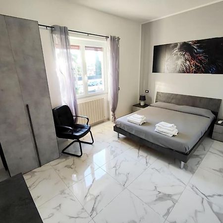 Intero Appartamento Casa Vacanze "Il Pino" Roma Infernetto Eksteriør billede